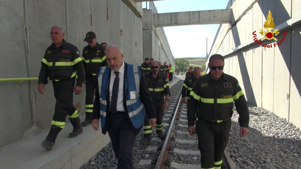 Vigili del fuoco esercitazione Galleria Catanzaro -  Foto Uff. Stampa Vigili del fuoco 30.10.2026