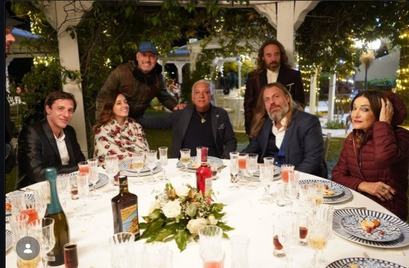 Amici per caso 2 Set - Foto Uff Stampa Amici per caso 2 (30.10.2026)